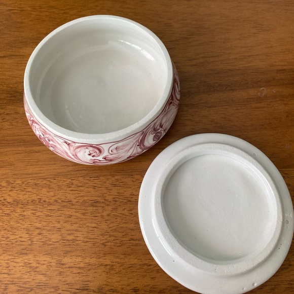 Vintage Hand Painted Round Trinket Dish With Lid Portugal Continental Pottery - Picture 6 of 9